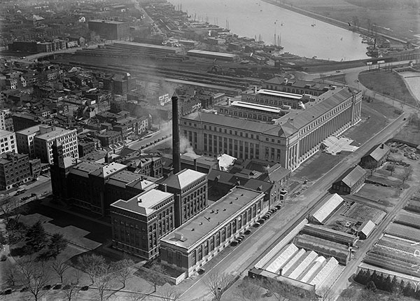 Aerial photo of the Bureau of Engraving and Printing from 1918.